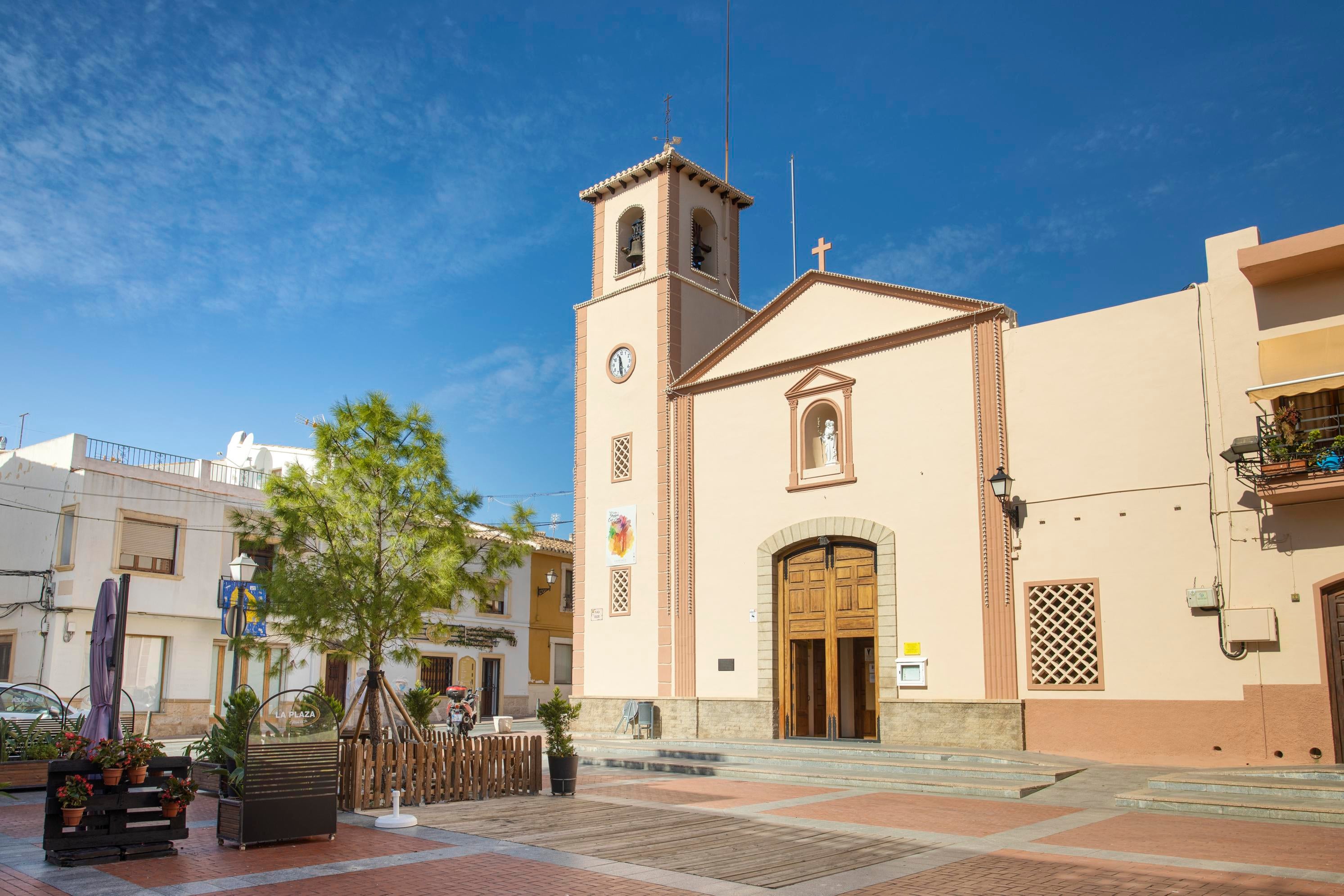 L'Alfàs del Pi iniciará en breve la ampliación y mejora de la Plaza Mayor L'Alfàs del Pi iniciará en breve la ampliación y mejora de la Plaza Mayor