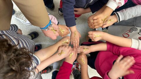 Colegio San Javier de Escatrón en el Día Internacional del Cáncer Infantil