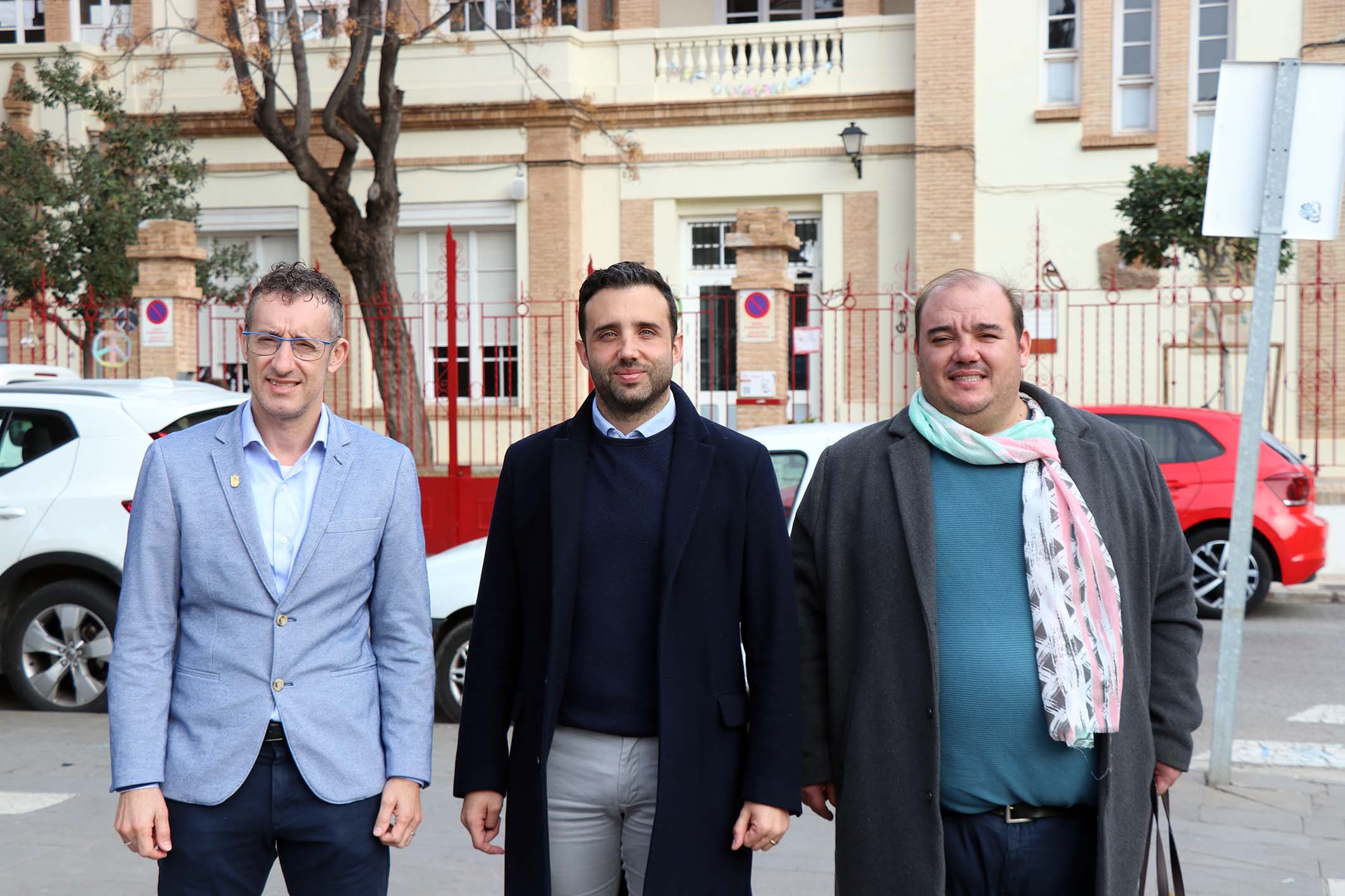 Sagunto pide mantener el Pla Edificant: "Los niños no entienden de color político" Sagunto pide mantener el Pla Edificant: "Los niños no entienden de color político"