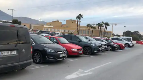 Zona de aparcamiento provisional del hospital comarcal de la Marina Baixa Zona de aparcamiento provisional del hospital comarcal de la Marina Baixa