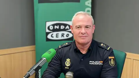 El Jefe Superior de la Policía Nacional en Baleares, José Luis Santafé, en los estudios de Onda Cero El Jefe Superior de la Policía Nacional en Baleares, José Luis Santafé, en los estudios de Onda Cero
