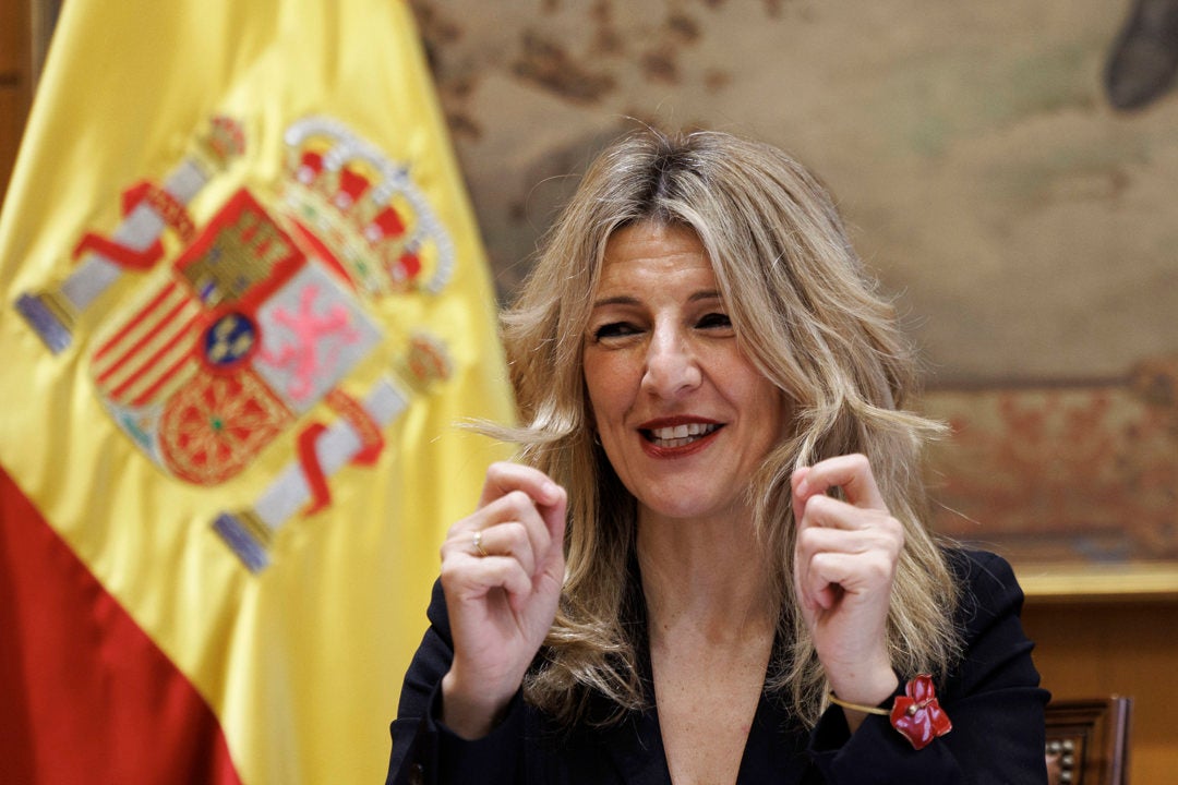 Yolanda Díaz reconoce que habla con frecuencia con Puigdemont: "He vuelto a hablar con él esta semana" Yolanda Díaz reconoce que habla con frecuencia con Puigdemont: "He vuelto a hablar con él esta semana"