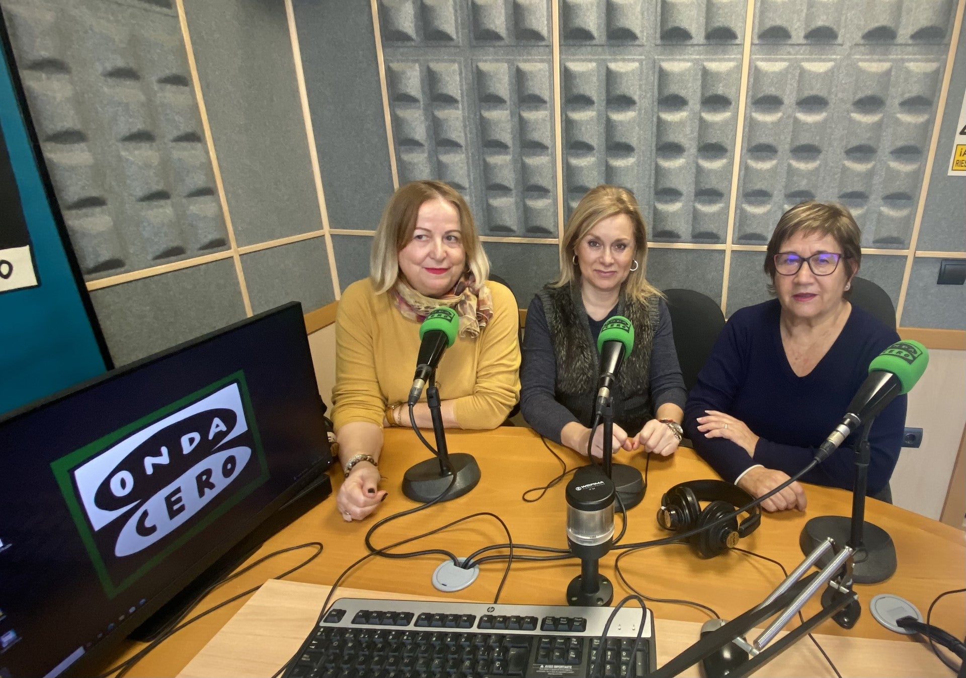 La asociación la Victòria y Acció Ecologista Agró reivindican una ciudad más verde con una plantación La asociación la Victòria y Acció Ecologista Agró reivindican una ciudad más verde con una plantación