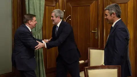 El Presidente del Gobierno de Canarias, Fernando Clavijo se reúne con el ministro Luis Planas El Presidente del Gobierno de Canarias, Fernando Clavijo se reúne con el ministro Luis Planas