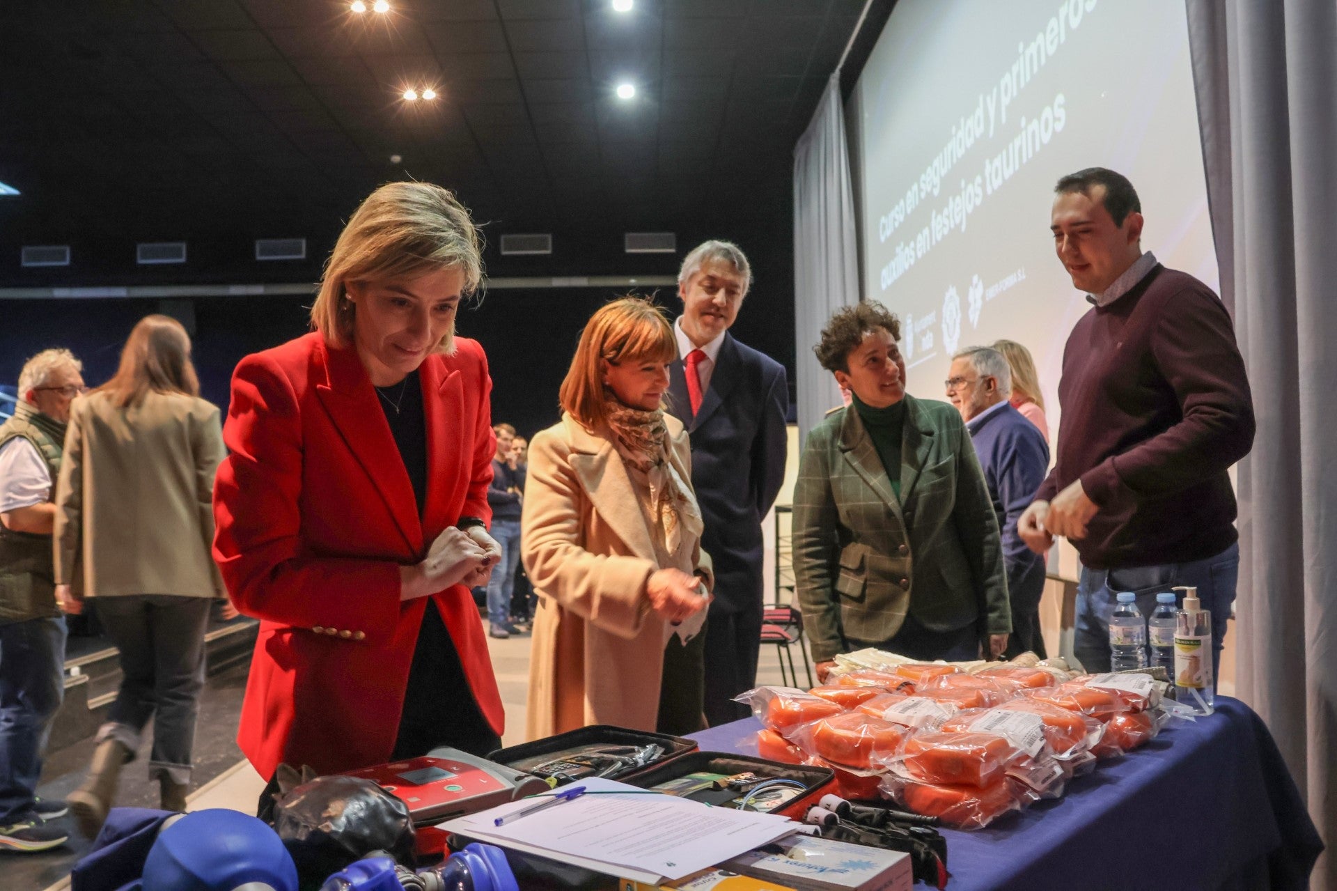 Onda inaugura un curso de Seguridad y Primeros Auxilios en Festejos Taurinos Onda inaugura un curso de Seguridad y Primeros Auxilios en Festejos Taurinos
