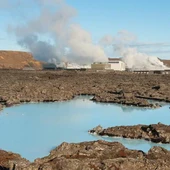 Imagen de una planta de energía geotérmica en Islandia Imagen de una planta de energía geotérmica en Islandia