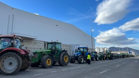 Concentraci&oacute;n en San Isidro, previa a la tractorada 