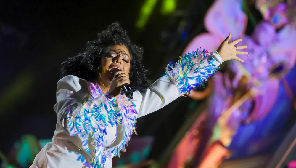 La cantante cubana Laritza Bacallao actúa en la Gala de elección de la Drag Queen del Carnaval de Las Palmas de Gran Canaria 2024