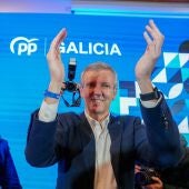 Alfonso Rueda celebra su mayoría absoluta en las elecciones gallegas