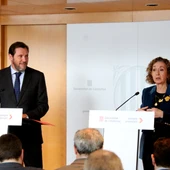 El ministre de Transports i Mobilitat Sostenible, Óscar Puente, i la consellera de Territori, Ester Capella El ministre de Transports i Mobilitat Sostenible, Óscar Puente, i la consellera de Territori, Ester Capella