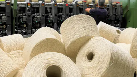 El sector tèxtil no veu possible rebaixar l'ús d'aigua si no és rebaixant la producció El sector tèxtil no veu possible rebaixar l'ús d'aigua si no és rebaixant la producció