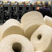 El sector tèxtil no veu possible rebaixar l'ús d'aigua si no és rebaixant la producció