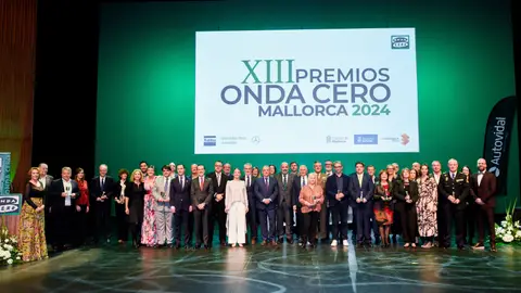 Foto de familia de los XIII Premios Onda Cero Mallorca