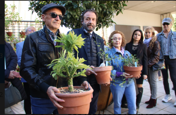 El Jardín Botánico recibe la donación de 700 plantas de un joven que falleció de cáncer El Jardín Botánico recibe la donación de 700 plantas de un joven que falleció de cáncer