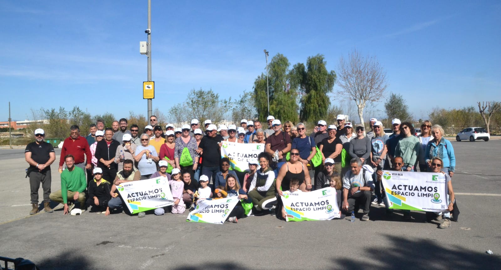 Voluntarios limpian 100.000 metros cuadrados de basura del cauce del río Segura en Rojales Voluntarios limpian 100.000 metros cuadrados de basura del cauce del río Segura en Rojales