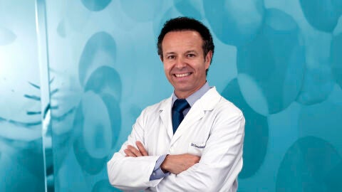 Dr. Alberto González Costea