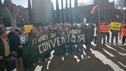 Protesta frente al Ayuntamiento de Alcal&aacute; de los sindicatos policiales 