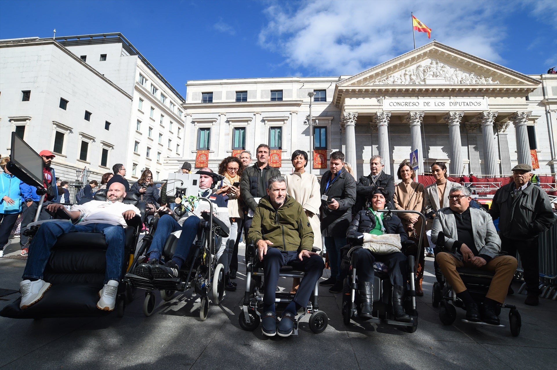 Juan Carlos Unzué retrata a los diputados ausentes en las jornadas contra el ELA: "Tendrán algo muy importante" Juan Carlos Unzué retrata a los diputados ausentes en las jornadas contra el ELA: "Tendrán algo muy importante"