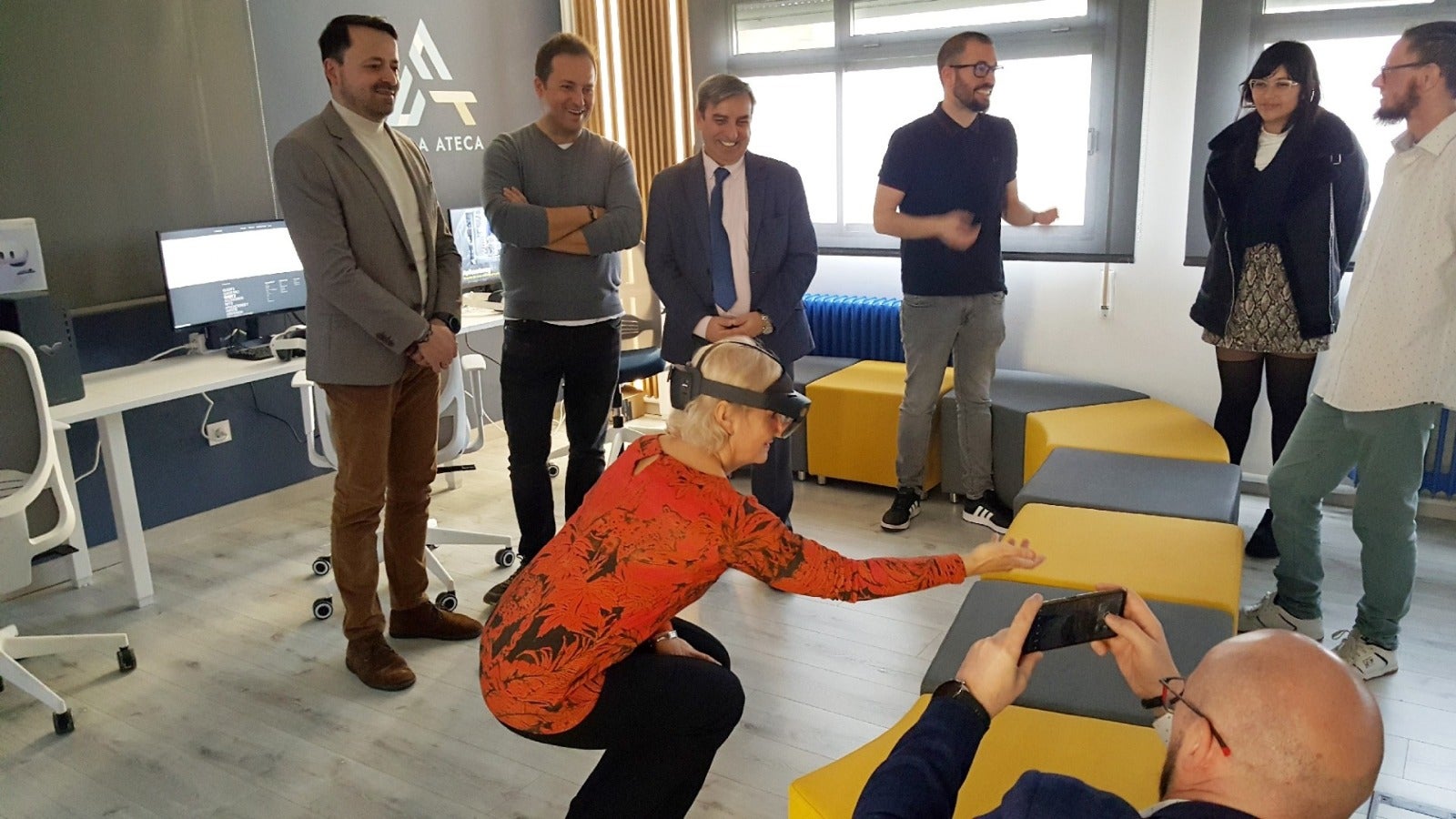 El Giner de los Ríos ya cuenta con un Aula de Tecnología Aplicada a la vanguardia de la formación El Giner de los Ríos ya cuenta con un Aula de Tecnología Aplicada a la vanguardia de la formación