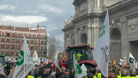 Protestas de agricultores en La Puerta de Alcal&aacute;