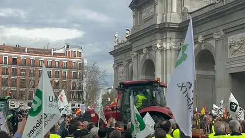 Protestas de agricultores en La Puerta de Alcalá Protestas de agricultores en La Puerta de Alcalá