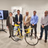 La Retrolevantina celebra en Orihuela su quinta edición para rendir homenaje al ciclista oriolano Bernardo Ruiz