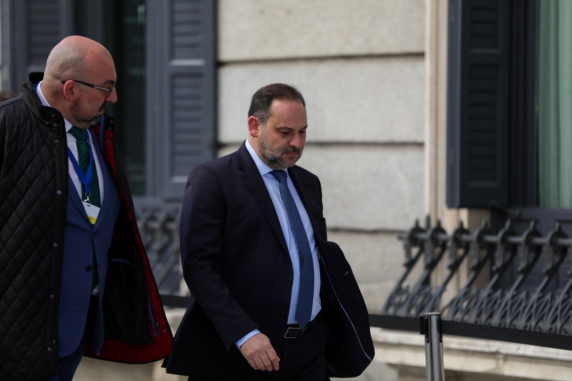 Un alto cargo de Interior reconoce que Transportes le dio el contacto de la 'trama Koldo' pero no recibió indicaciones para contratar Un alto cargo de Interior reconoce que Transportes le dio el contacto de la 'trama Koldo' pero no recibió indicaciones para contratar