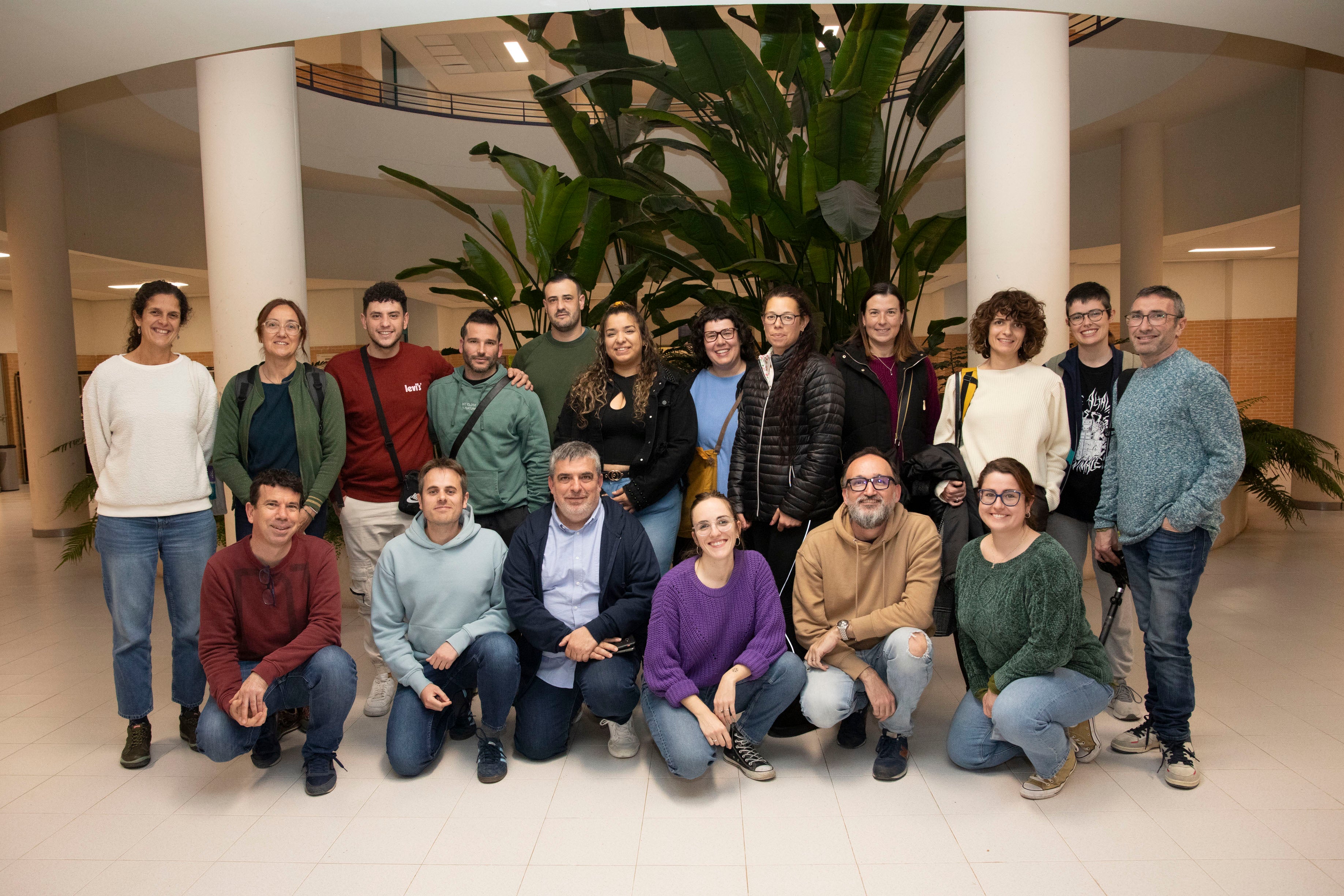 Mig centenar d’equips de secundària de Castelló participen en el projecte «Vigilants del sòl» de la Fundació Ibercivis amb l’UJI Mig centenar d’equips de secundària de Castelló participen en el projecte «Vigilants del sòl» de la Fundació Ibercivis amb l’UJI