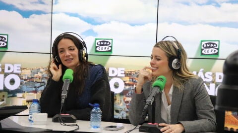 Mar&iacute;a Herv&aacute;s y Adriana Torrebejano en 'M&aacute;s de uno' con Alsina