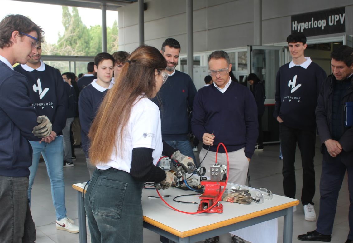 El equipo Hyperloop UPV presenta sus últimos avances dirigidos a hacer realidad el transporte del futuro El equipo Hyperloop UPV presenta sus últimos avances dirigidos a hacer realidad el transporte del futuro