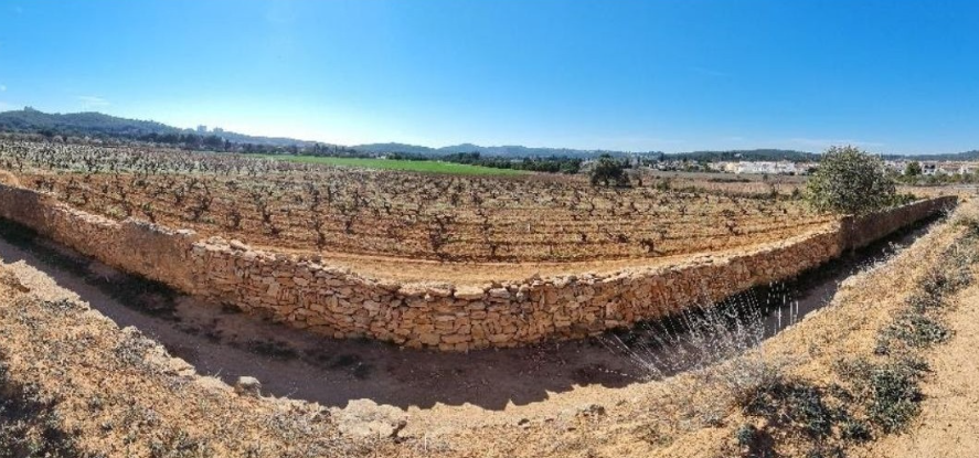 La pedra seca, un patrimoni ric al Garraf per preservar, divulgar i conservar La pedra seca, un patrimoni ric al Garraf per preservar, divulgar i conservar