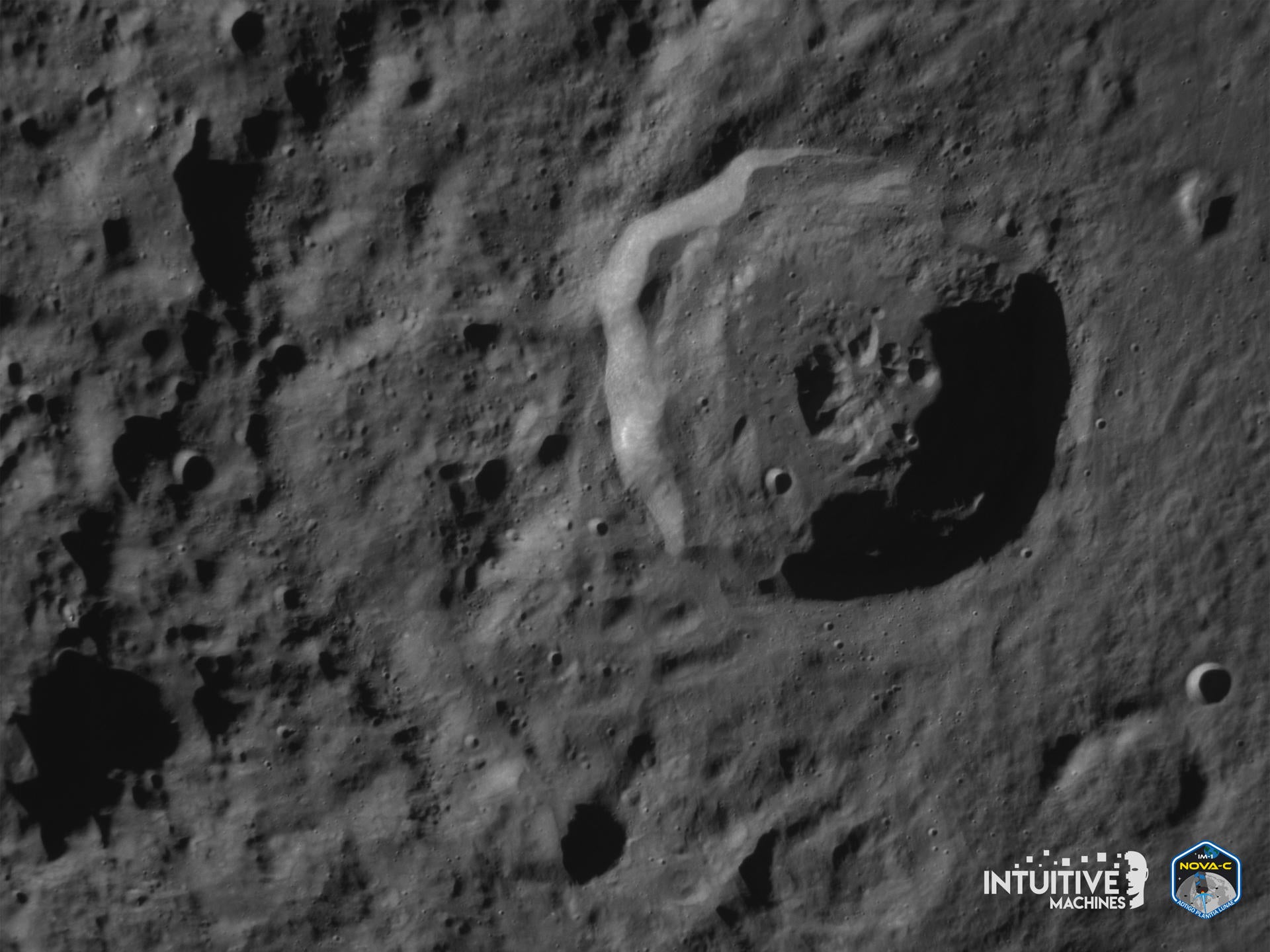 La nave Odiseo llega a la Luna: así captó el momento con una fotografía para la historia La nave Odiseo llega a la Luna: así captó el momento con una fotografía para la historia