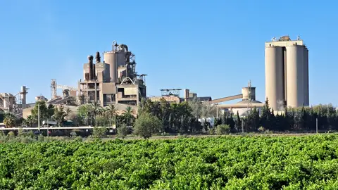 Fábrica de Cemex en Alicante Fábrica de Cemex en Alicante