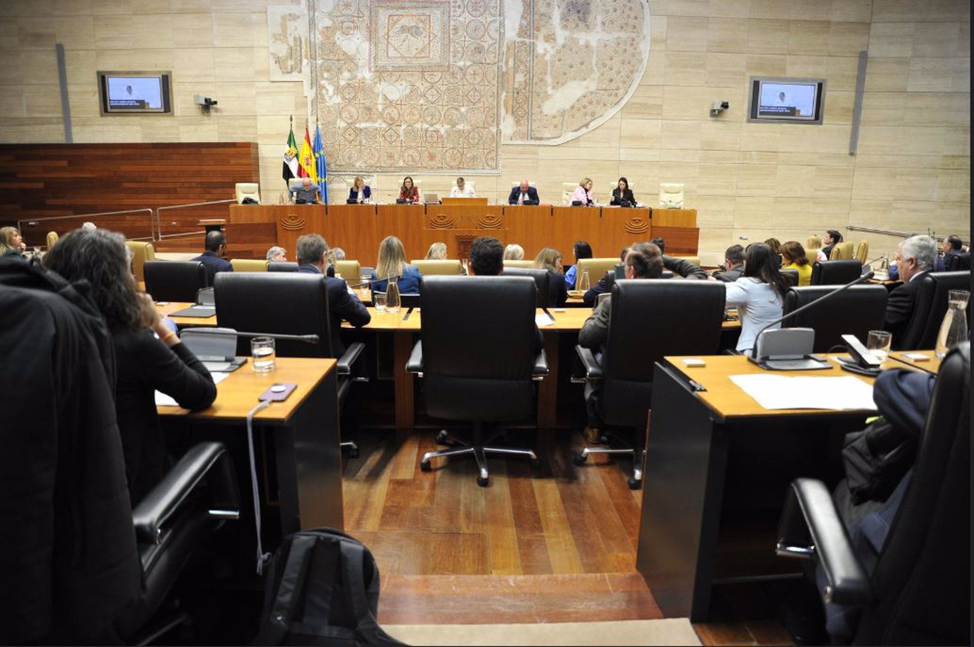 Extremadura acuerda trabajar en una propuesta común para una financiación autonómica justa Extremadura acuerda trabajar en una propuesta común para una financiación autonómica justa