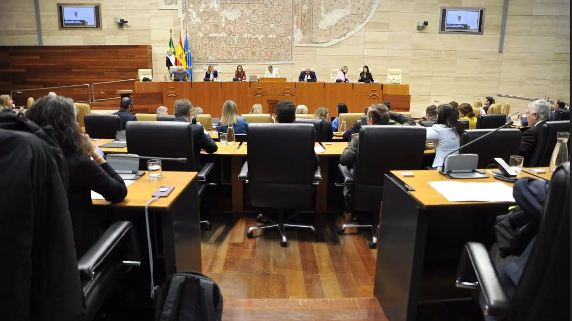 Extremadura acuerda trabajar en una propuesta común para una financiación autonómica justa