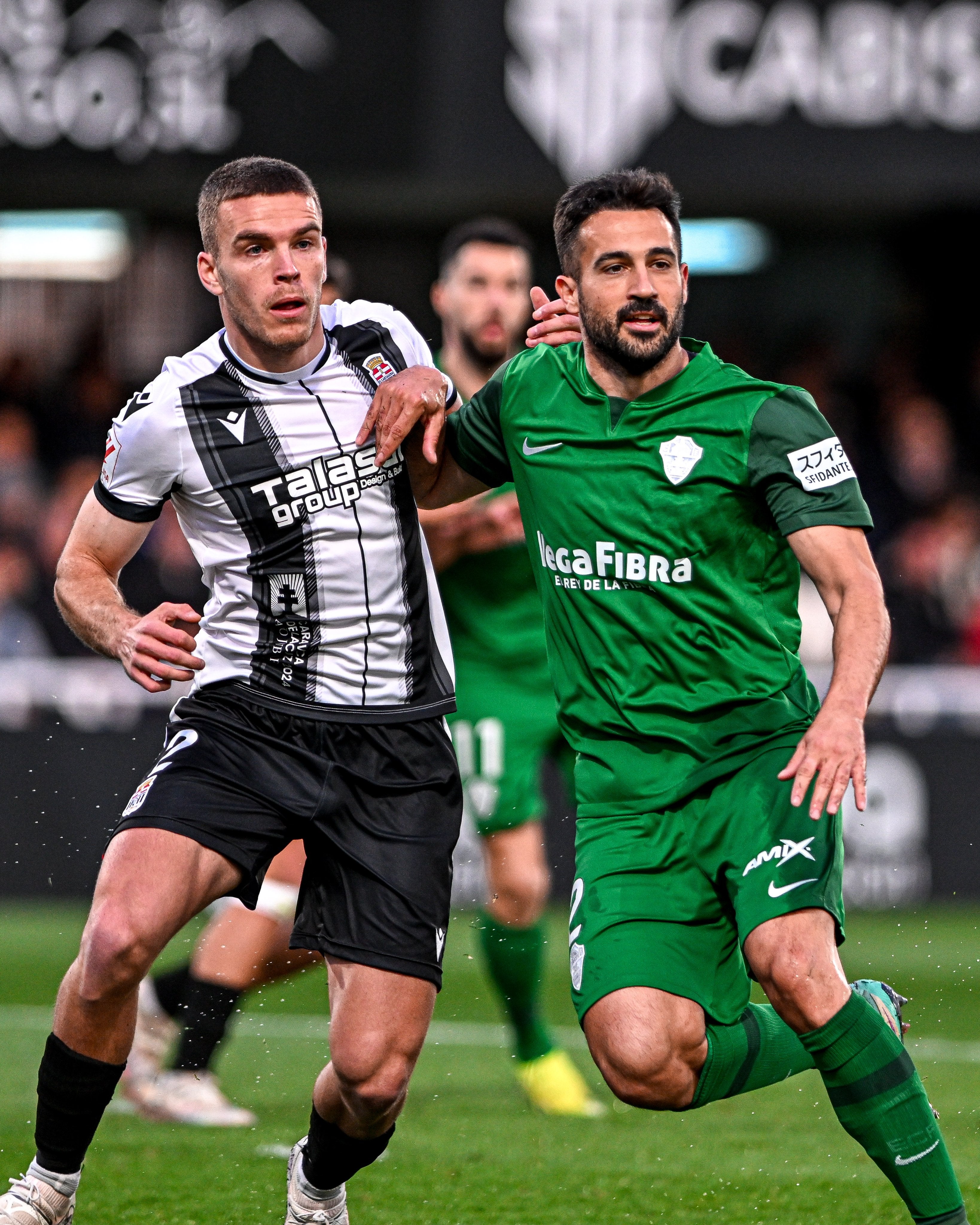 Mario Gaspar amplía su contrato en el Elche por un año más Mario Gaspar amplía su contrato en el Elche por un año más