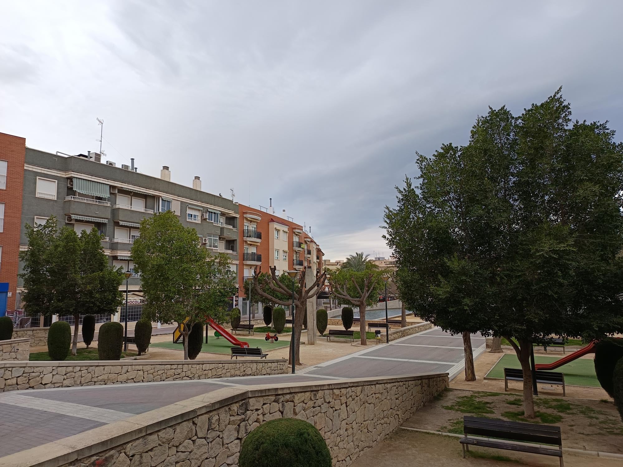 La masa de aire cálido comienza a retirarse en Elche, Crevillent y Santa Pola La masa de aire cálido comienza a retirarse en Elche, Crevillent y Santa Pola