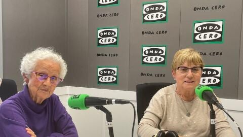 Mari Pau Vila y Malena Soler, miembros de la Associaci&oacute; d'Ajuda al Poble Saharahui.