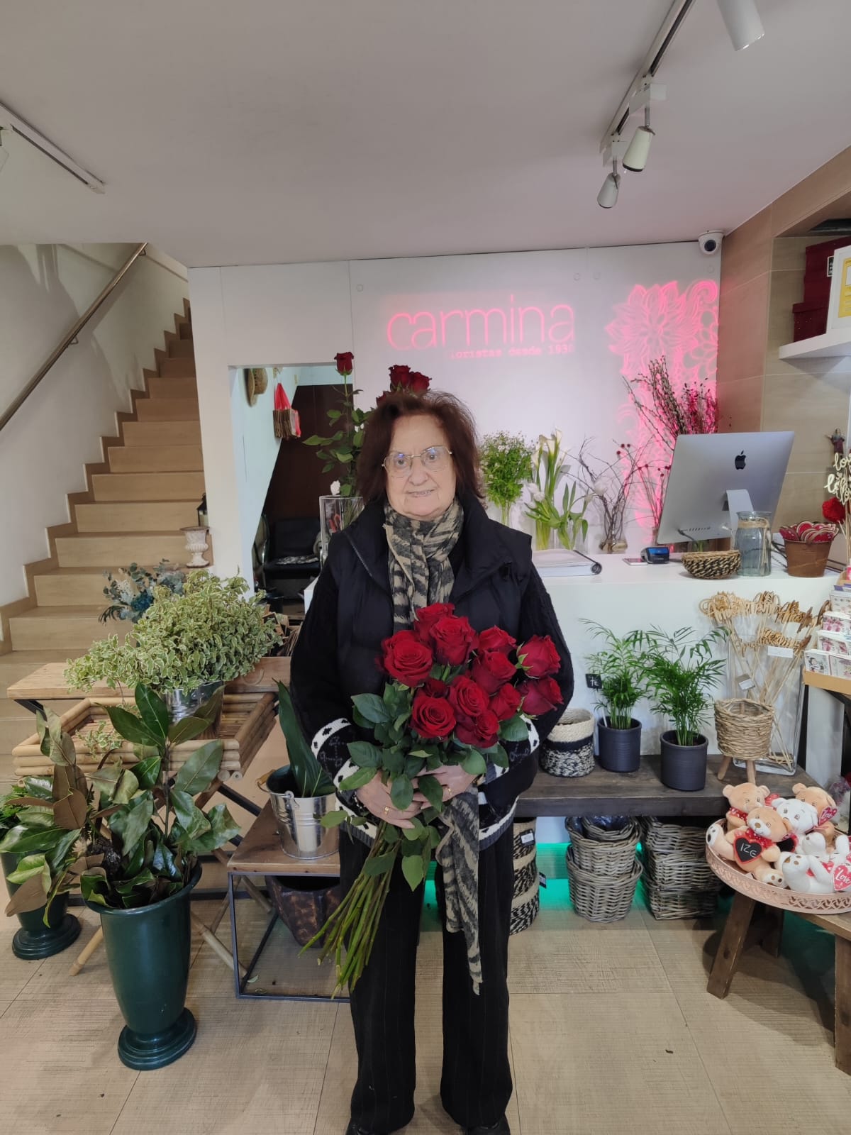 Josefa Carmona, de Floristería 'Carmina', galardonada en Torrevieja con el Premio Mujer 2024 Josefa Carmona, de Floristería 'Carmina', galardonada en Torrevieja con el Premio Mujer 2024