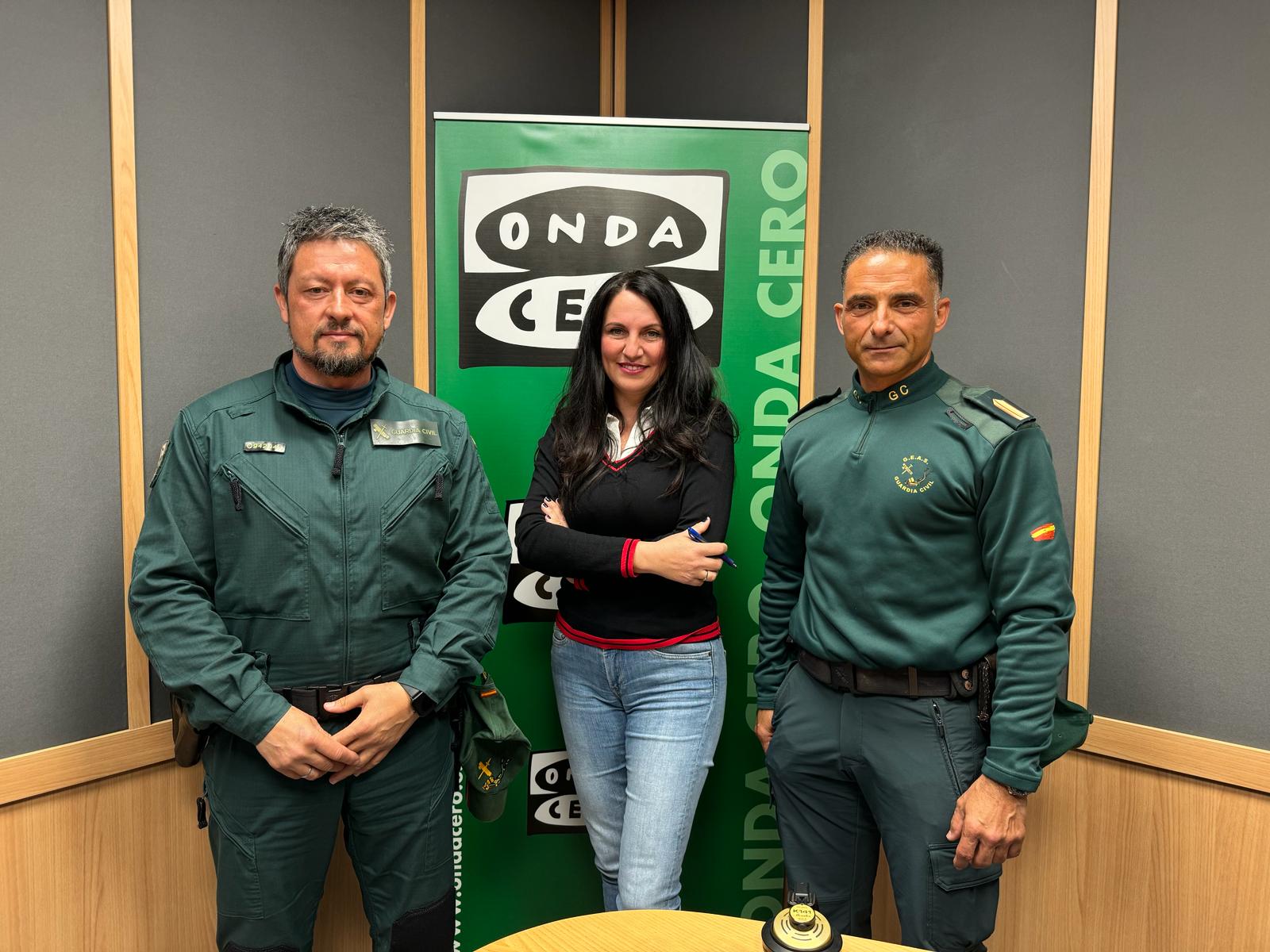 En Más de uno Alicante 'buceamos' junto a un equipo de la Unidad de Actividades Subacuaticas de la Guardia Civil En Más de uno Alicante 'buceamos' junto a un equipo de la Unidad de Actividades Subacuaticas de la Guardia Civil