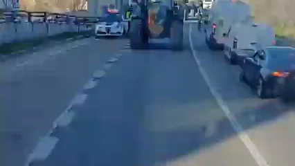 Los tractores avanzan hasta Madrid en una nueva concentración ante el Ministerio de Agricultura Los tractores avanzan hasta Madrid en una nueva concentración ante el Ministerio de Agricultura