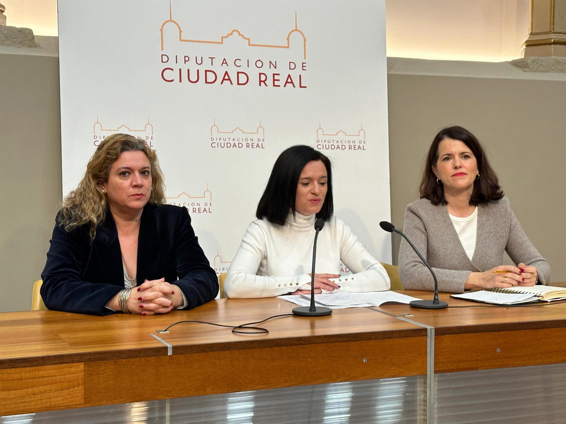 Medio centenar de ayuntamientos de Ciudad Real podrán realizar inversiones con ayudas de 2,7 millones de Diputación Medio centenar de ayuntamientos de Ciudad Real podrán realizar inversiones con ayudas de 2,7 millones de Diputación