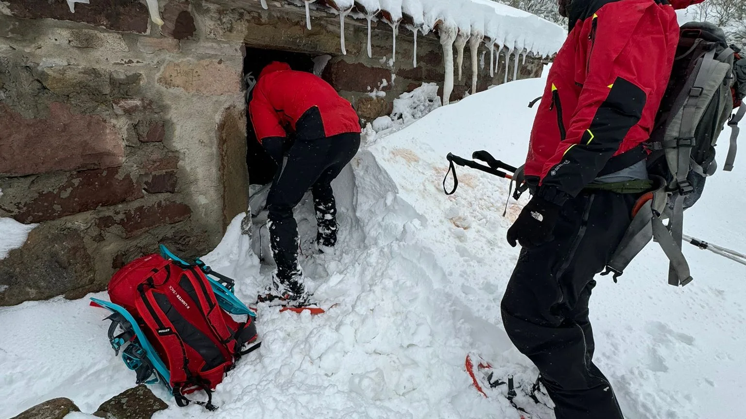 Rescate de dos mujeres en Brañosera (Cantabria) Rescate de dos mujeres en Brañosera (Cantabria)