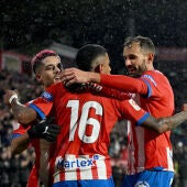 Los jugadores del Girona celebran la victoria ante el Rayo Vallecano