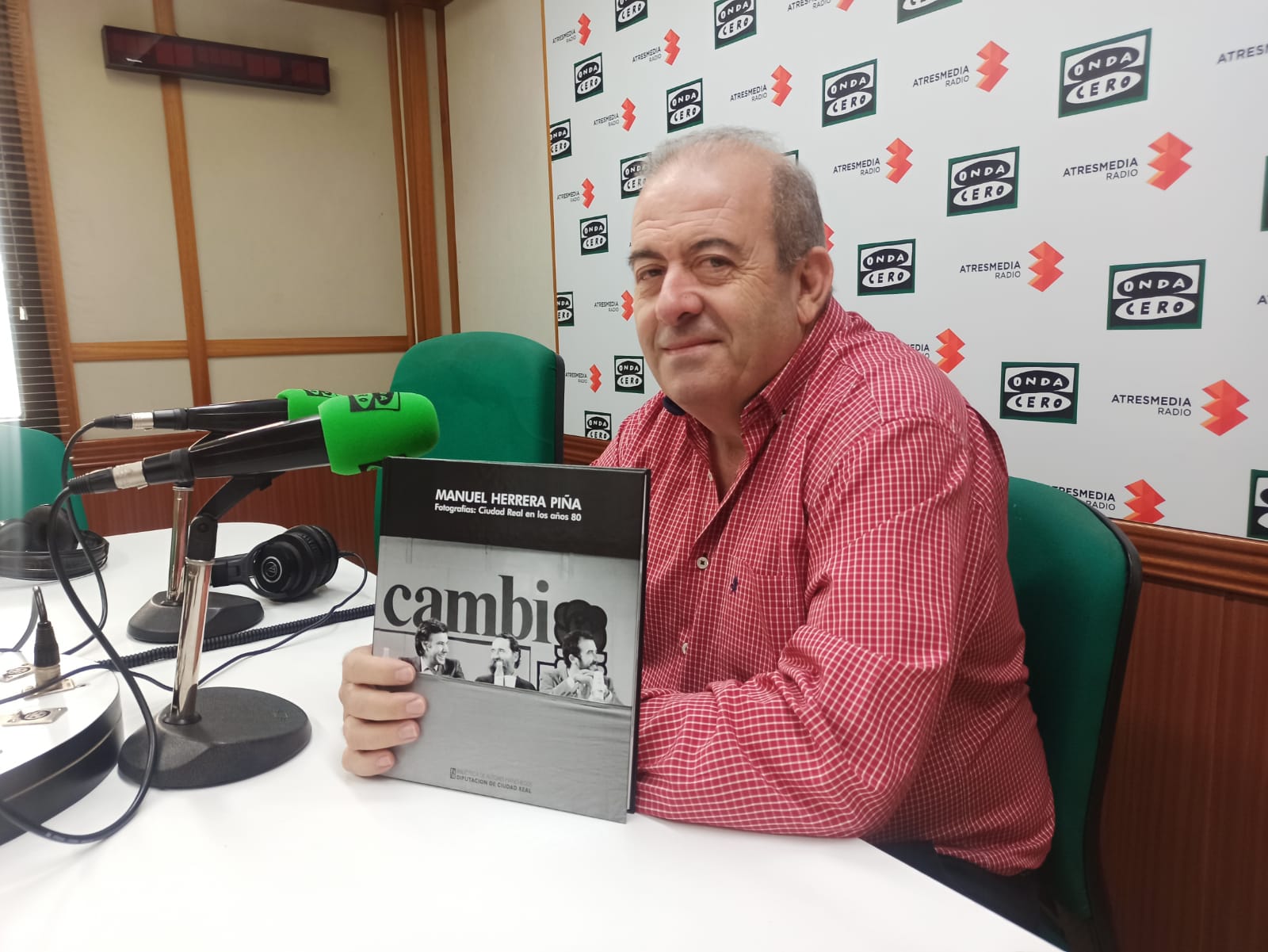 Esta tarde se presenta el libro de Manuel Herrera Piña: 'Fotografías: Ciudad Real en los años 80' Esta tarde se presenta el libro de Manuel Herrera Piña: 'Fotografías: Ciudad Real en los años 80'