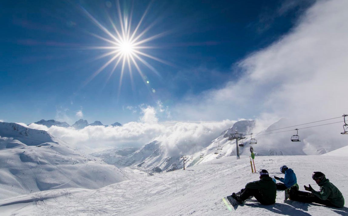 Azcón aprueba 57 millones para iniciativas del Plan Pirineos Azcón aprueba 57 millones para iniciativas del Plan Pirineos