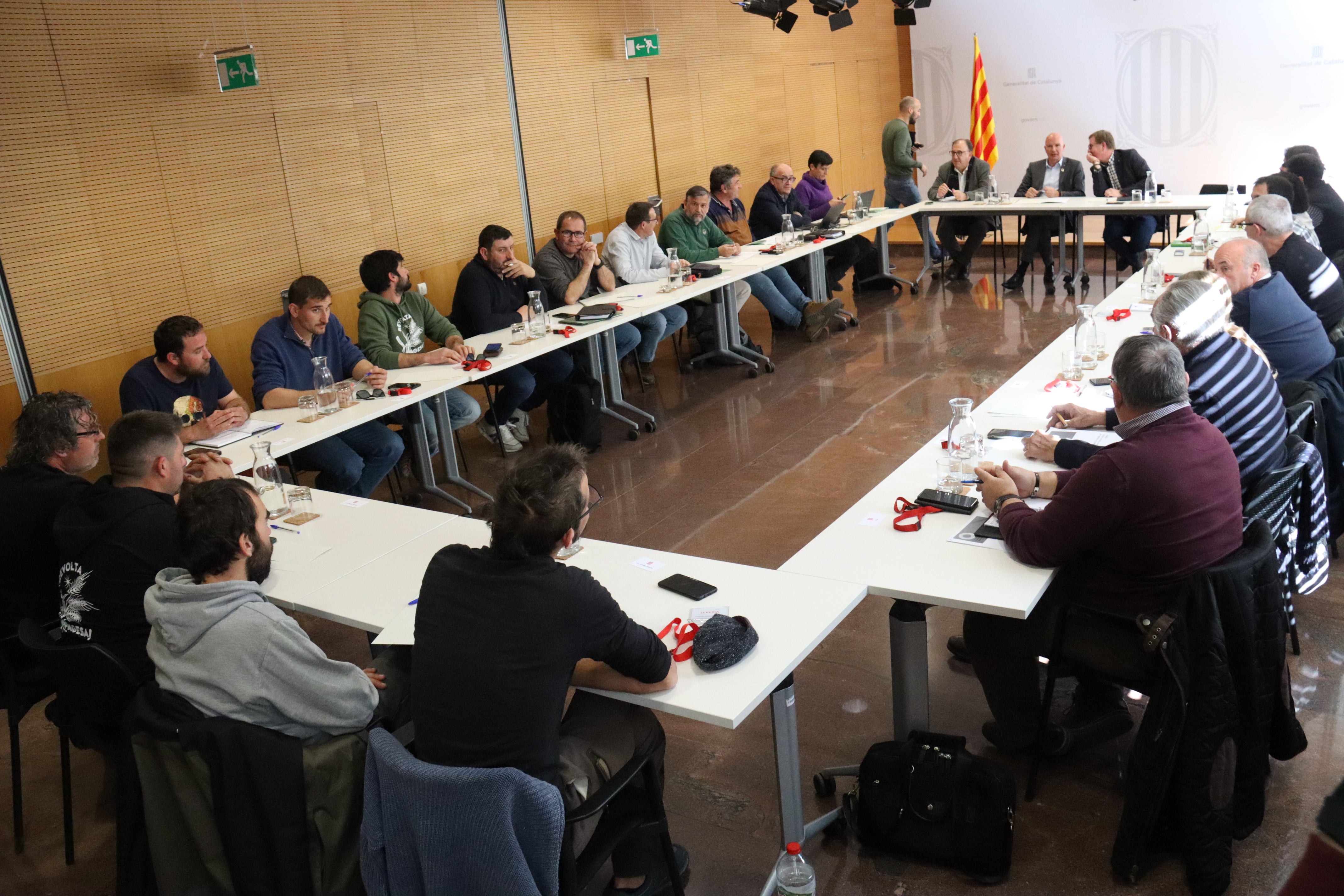 Acció Climàtica arriba a un acord amb la pagesia per aturar les mobilitzacions Acció Climàtica arriba a un acord amb la pagesia per aturar les mobilitzacions