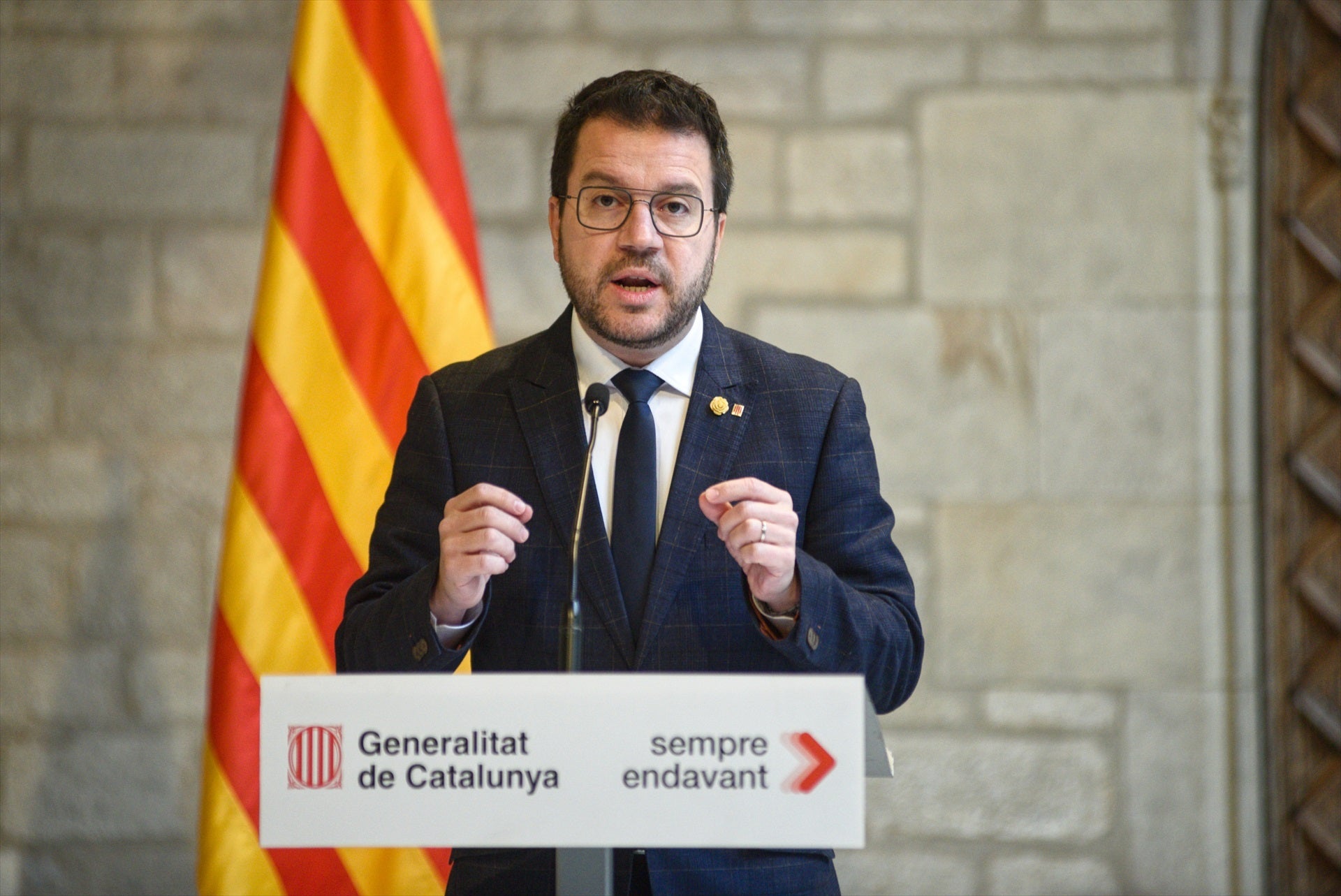 Aragonès descarta un trasvase del Ebro y garantiza que no habrá cortes del agua de boca Aragonès descarta un trasvase del Ebro y garantiza que no habrá cortes del agua de boca