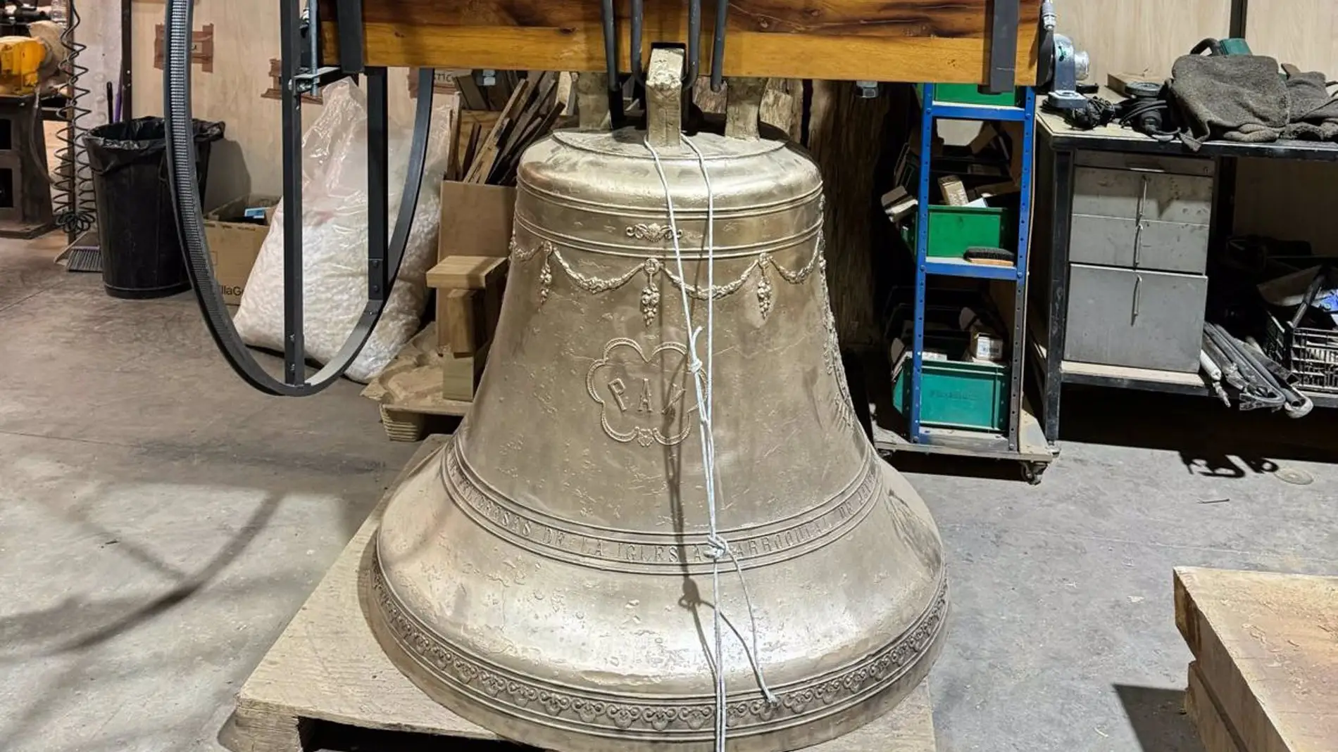 Vista parcial de la campana grande o 'la Bertomeua' de Xàbia