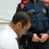 Dani Alves durante un juicio en la Audiencia de Barcelona 